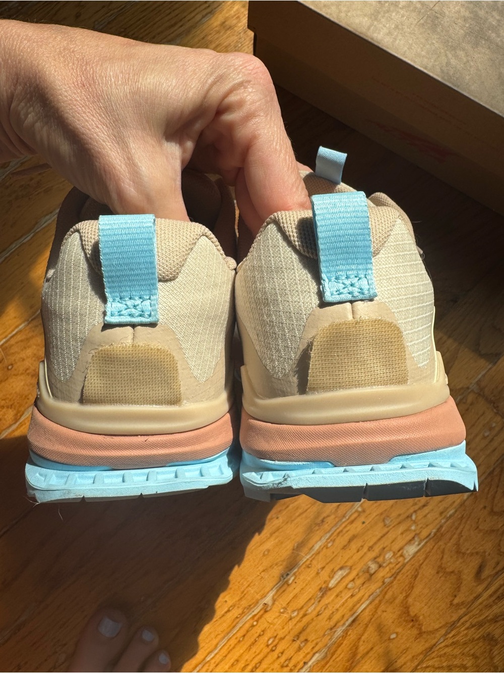 Altra lone peak 7 trail runners size 8 tan - Picture 3 of 6